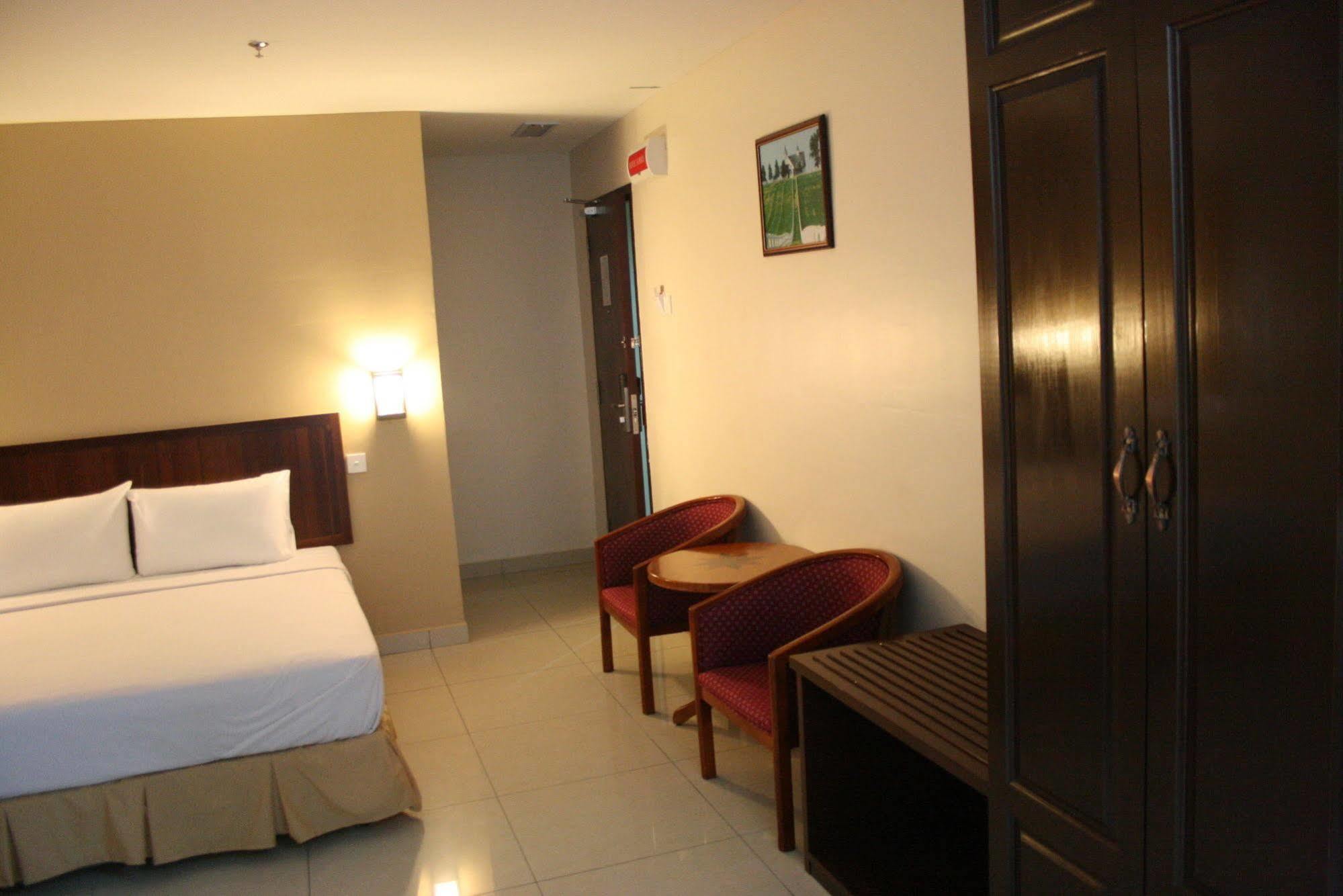Family Hotel Κλάνγκ Εξωτερικό φωτογραφία